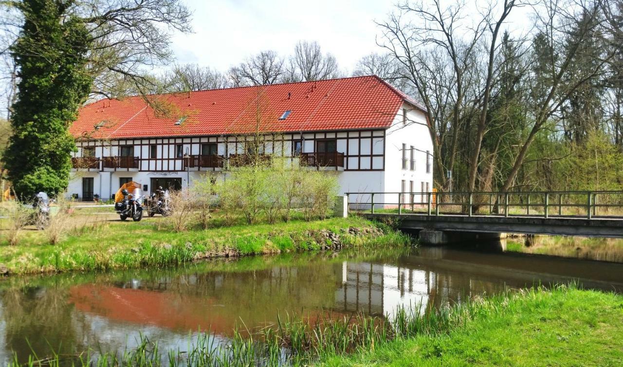 Neue Muehle Kleines Landhotel Brandenburg  Exterior photo